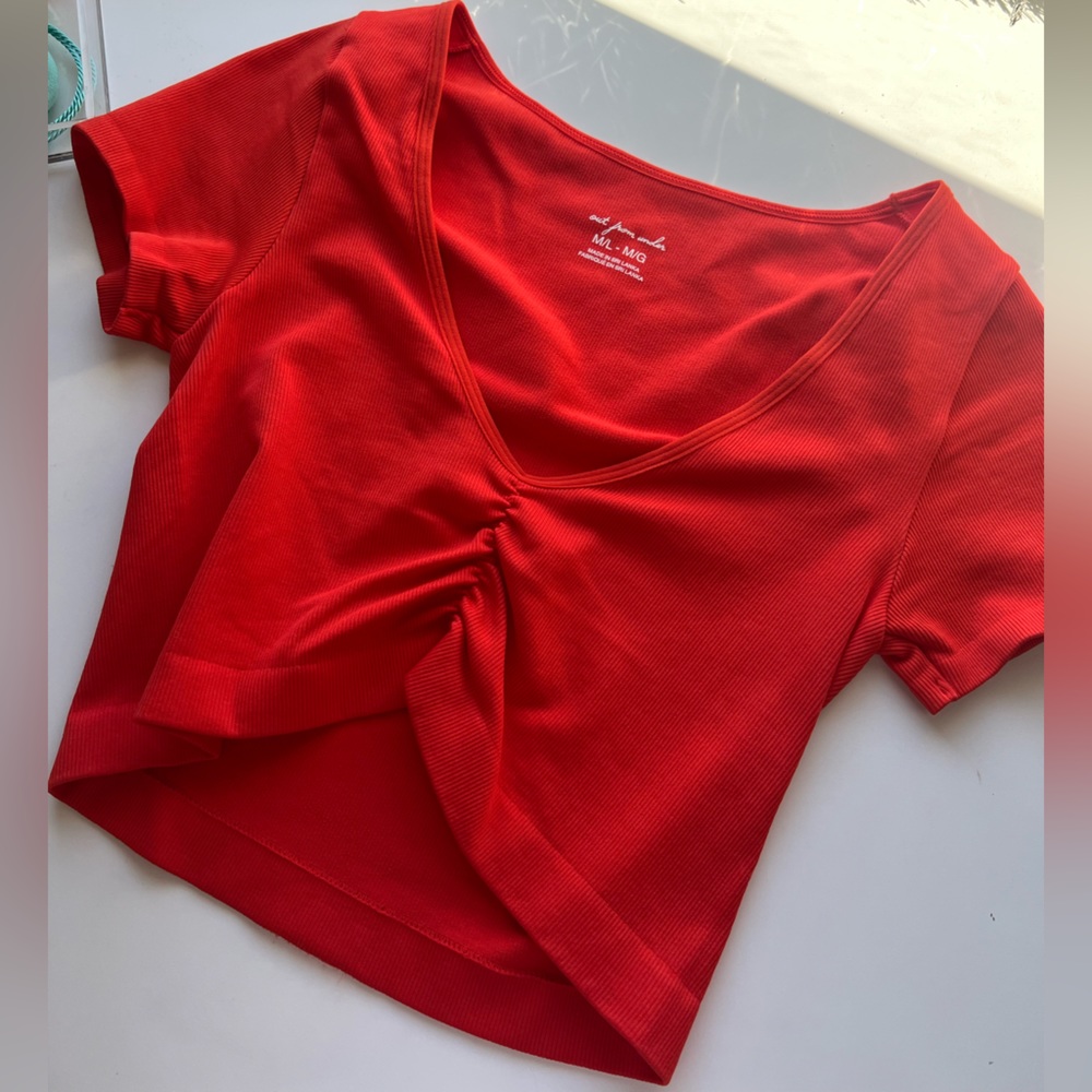 UO out from under ruched crop top